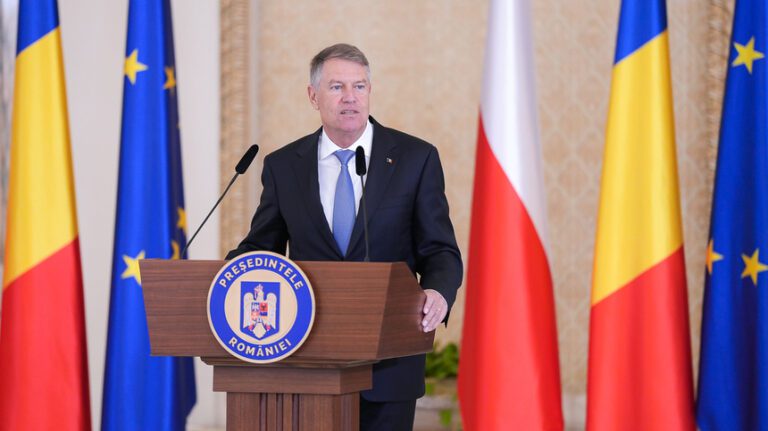 Preşedintele Klaus Iohannis a promulgat legea prin care STS dezvoltă şi gestionează sistemul informatic integrat IMM RECOVER