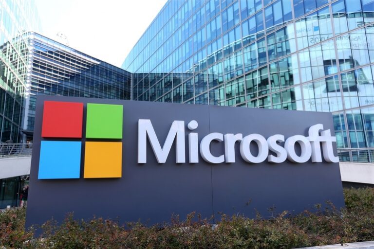 Microsoft – profit în cădere cu 97% în România