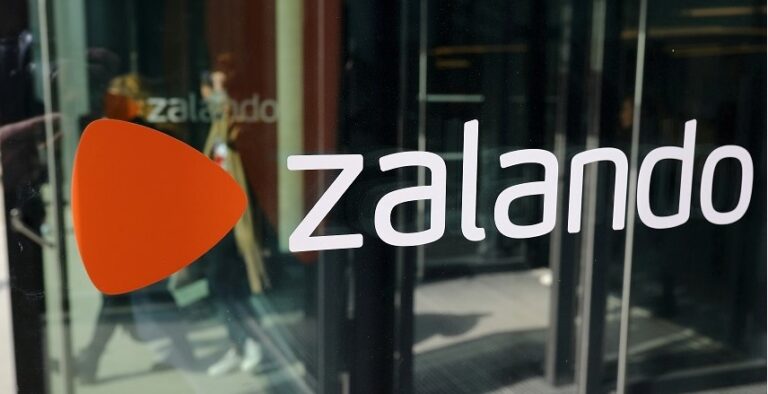 Zalando, cel mai mare retailer online de modă din Europa, contestă în justiţie noile reguli UE privind conţinutul