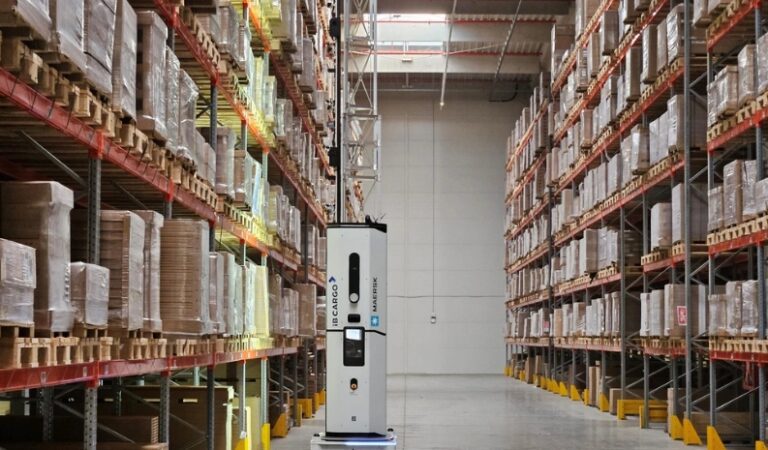 IKEA introduce roboți autonomi în depozitul de lângă București, cel mai mare din Sud-Estul Europei. Scanează 10.000 de amplasamente de paleți pe oră, față de 150 efectuați manual