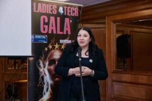 Claudia Nicolae – Gala Ladies 4Tech 2024 -4