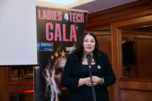 Claudia Nicolae – Gala Ladies 4Tech 2024 -7