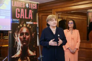 Doina Banciu – Gala Ladies 4Tech 2024 -7