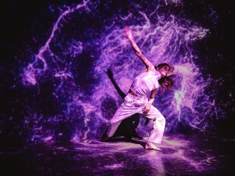 Din 12 aprilie, la MINA are loc primul spectacol de dans imersiv