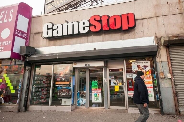 Acțiunile GameStop explodează brusc după o postare online