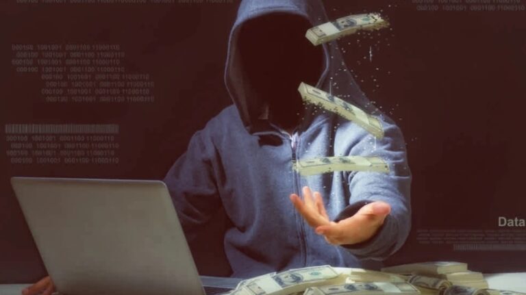 Hackerii au furat peste 12,5 miliarde de dolari în 2023, mai mult decât triplu față de 2019. Pensionarii au fost cele mai multe victime, cu daune de 3,4 miliarde dolari