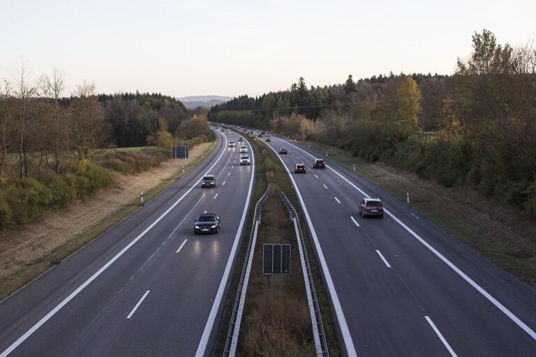 Vodafone vrea contractul statului pentru un nou sistem informatic de management al tarifului de utilizare a infrastructurii rutiere