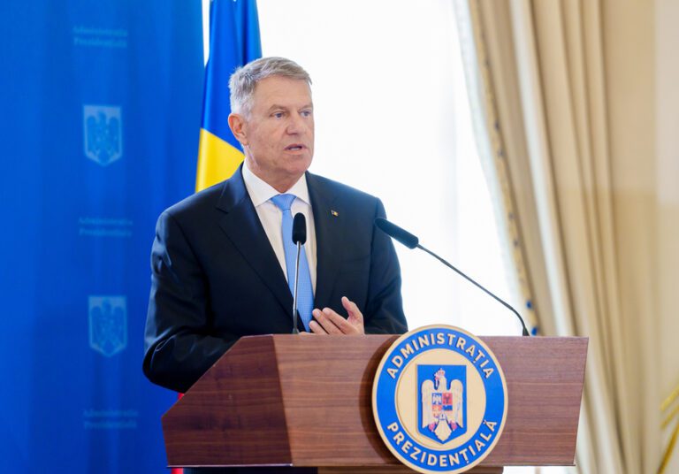 Preşedintele Iohannis a promulgat legea privind statutul personalului de cercetare, dezvoltare şi inovare / Şeful statului a promulgat şi un act normativ care vizează cloudul guvernamental