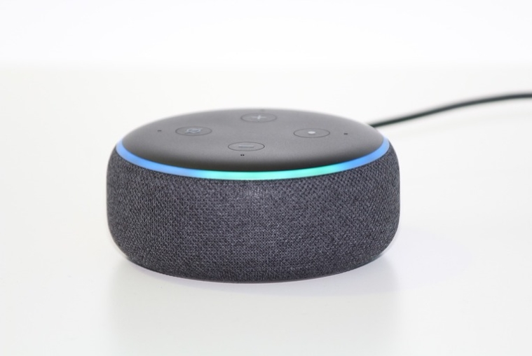 Amazon intensifică dezvoltarea AI, recrutând membri ai startupului Adept