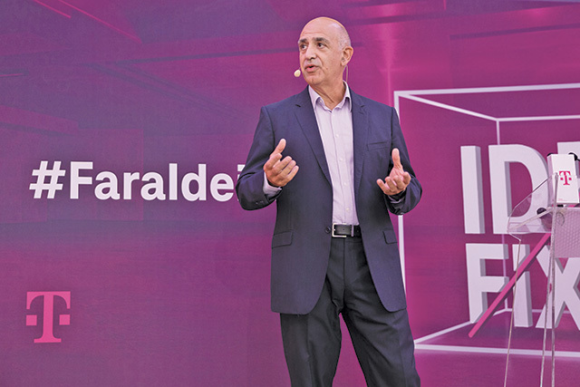 OTE i-a prelungit lui Babis Mazarakis mandatul de CEO al Telekom România Mobile până la 30 septembrie