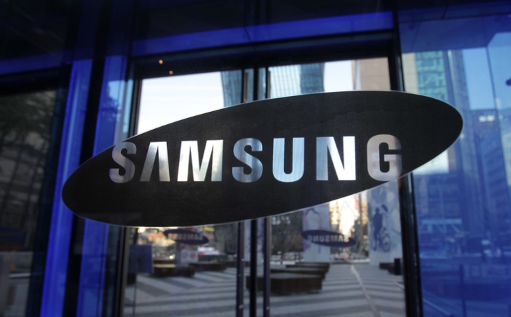 Samsung vrea să vândă o categorie specială de telefoane cu AI