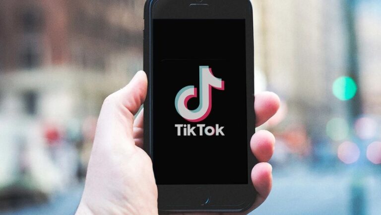 TikTok susține că nu au fost găsite dovezi ale unei operaţiuni de influenţă ascunsă realizată pe rețea în perioada primului tur al alegerilor prezidențiale din România