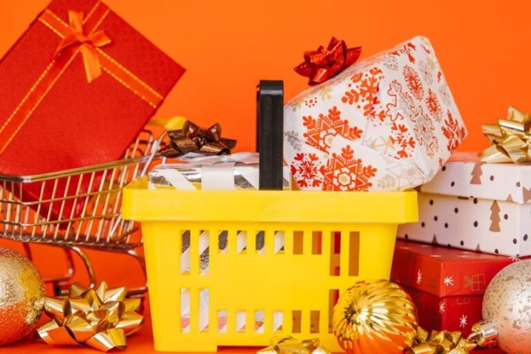 Cheltuielile de Black Friday din SUA în magazine şi online au crescut cu 3,4% de la an la an