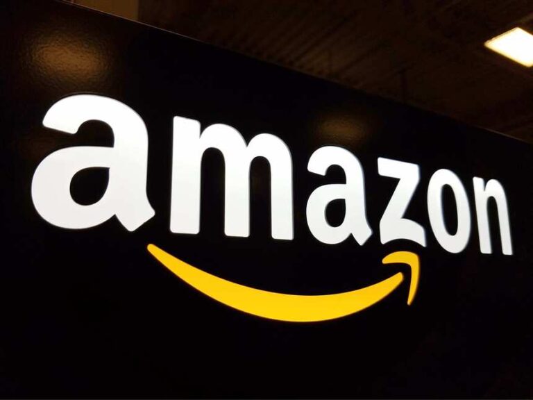 Amazon a obţinut în premieră venituri trimestriale mai mari decât Walmart