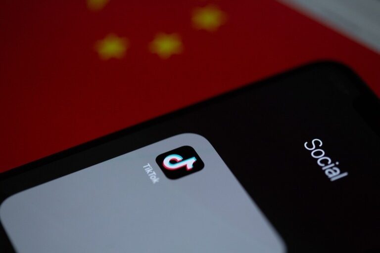 ByteDance tergiversează negocierile pentru vânzarea TikTok, în timp ce China adoptă o poziție dură