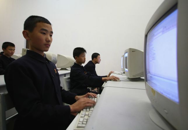 După succesul unui furt de 1.4 miliarde dolari în criptomonede, Coreea de Nord lansează o nouă divizie de AI hacking După succesul unui furt de 1.4 miliarde dolari în criptomonede, Coreea de Nord lansează o nouă divizie de AI hacking