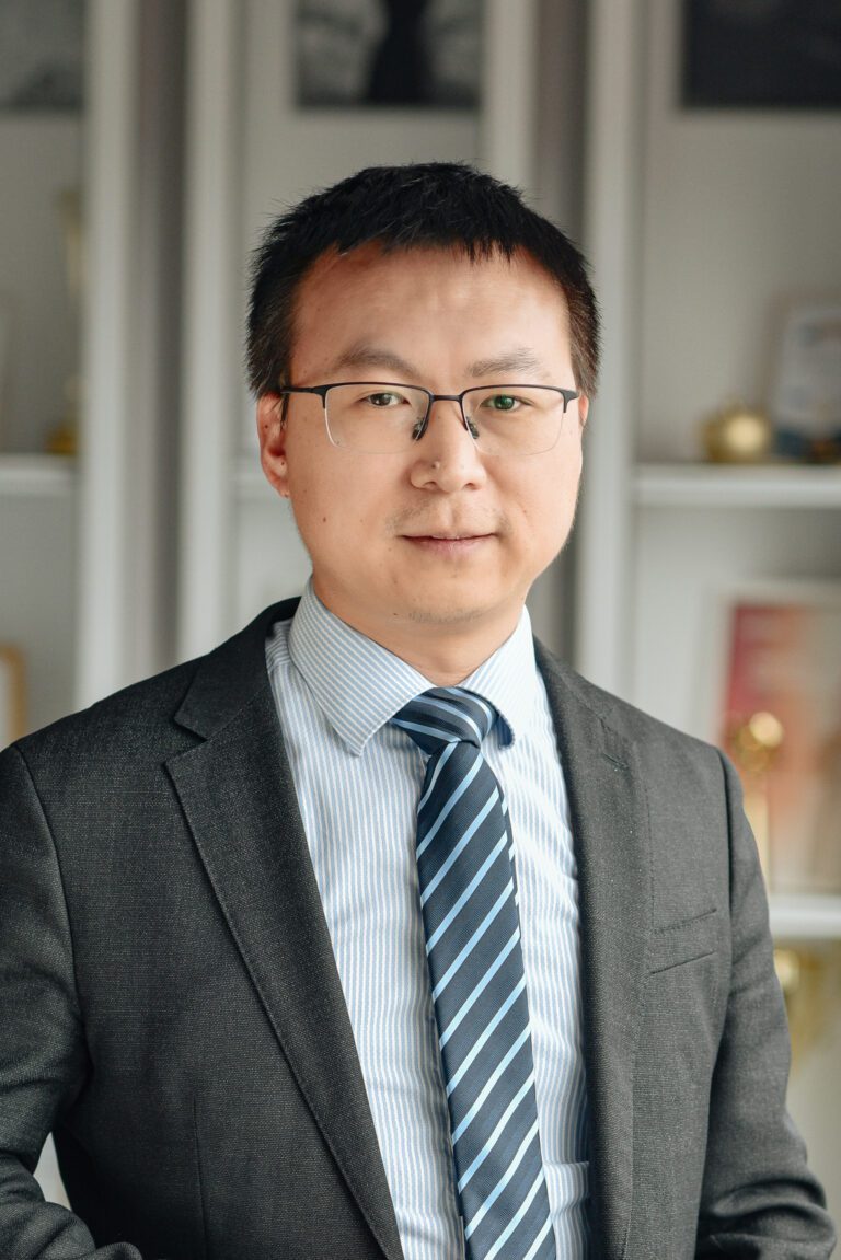 „O mie de motive pentru care businessul are încredere în România“. Yao Fengting, CEO Huawei România: Industria IT&C nu e doar un factor de creştere economică, ci şi unul din elementele generatoare de progres şi oportunităţi. Avem încredere că România este pe direcţia corectă pentru a-şi atinge adevăratul potenţial