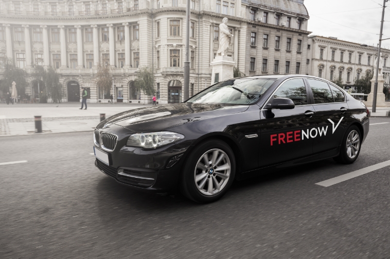 Americanii de la Lyft intră pe piaţa europeană prin achiziţia FreeNow. “Aproape jumătate din industria de taxi din Europa este încă offline. Aşadar, de aici provine şi mult potenţial de creştere”. FreeNow a plecat din România acum 3 ani