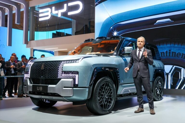 Gigantul chinez BYD îşi reorganizează operaţiunile din Europa după greşeli strategice – surse