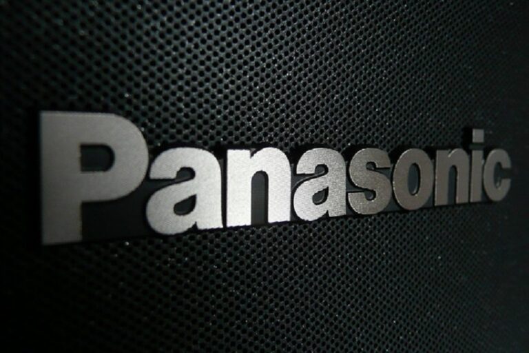 Panasonic concediază 10.000 de angajaţi şi estimează costuri de restructurare de aproape 900 de milioane de dolari