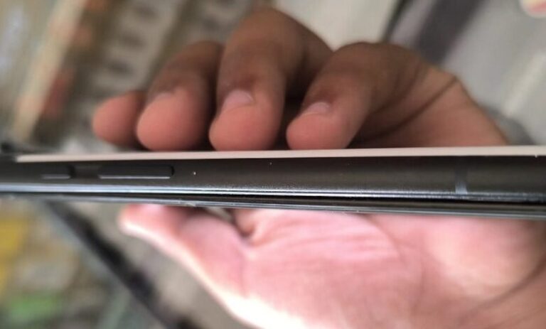 Google va „sabota” telefoanele Pixel 6a cu o actualizare care reduce capacitatea bateriei