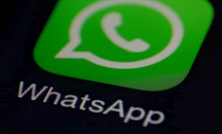 WhatsApp bagă reclame în aplicație, dar promite că nu-ți strică conversațiile