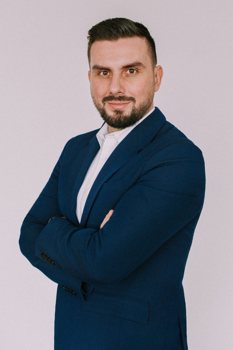 eCommerce-ul urcă în sezonul de vară: creştere de 10,9% al numărului de comenzi prin easySales la final de iunie. Trendyol şi FashionDays conduc creşterea