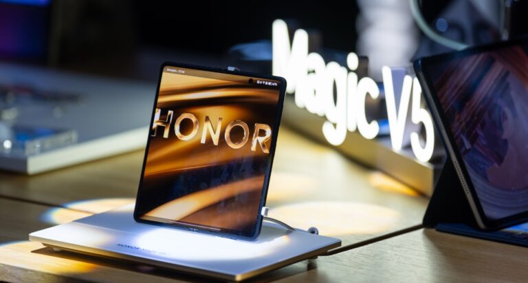 HONOR Magic V5: Prima lansare europeană a avut loc în România