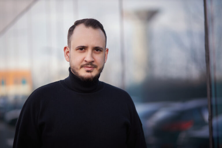 Start-up-ul eAWB – marketplace pentru servicii de curierat: Am lansat o asistentă AI numită DANA, care gestionează deja 40% din solicitările clienţilor