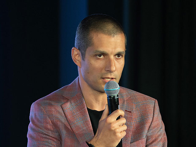 Ovidiu Baniaş, prodecan Facultatea A/C, Universitatea Politehnica Timişoara: La nivel de ţară stăm prost pe digitalizare, 25% dintre români au competenţe digitale de bază faţă de o medie de 50% la nivel european. Avem nevoie de o strategie regională