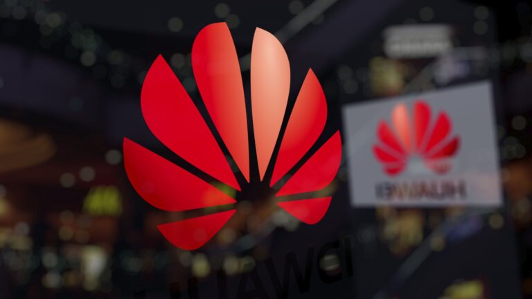 Vine iarna pentru Nvidia: Gigantul chinez Huawei vrea să-şi dubleze producţia de cipuri grafice în 2026 pentru a susţine ambiţiile Beijingului de dominaţie tehnologică în AI