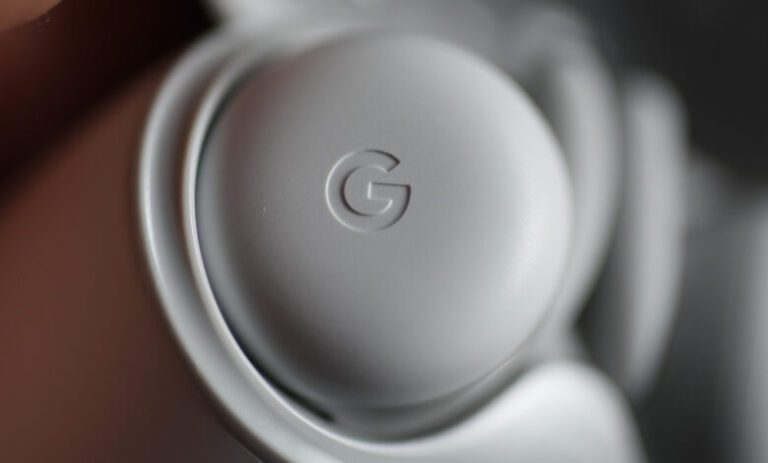 Dacă ești utilizator Pixel Buds Pro 2 vei putea da din cap pentru a răspunde/respinge apeluri