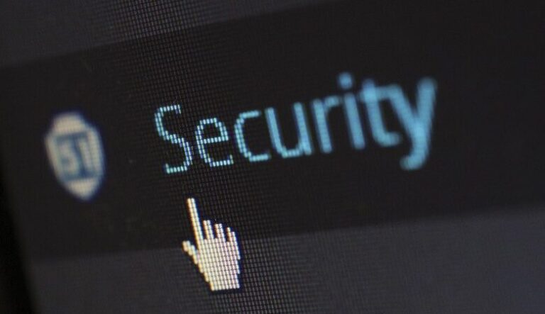 Utilizatorii Chrome, spionați cu ajutorul unei extensii VPN foarte populare