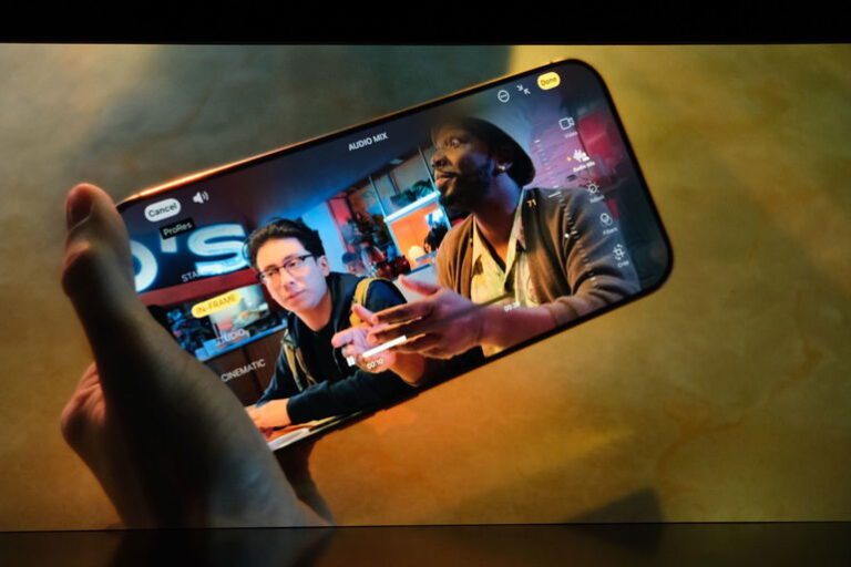 iPhone Fold ar putea fi lipsit de Face ID