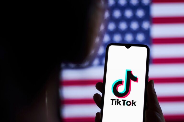 Donald Trump „dă undă verde”: TikTok va fi evaluată la 14 miliarde de dolari. Chinezii au la dispoziţie 4 luni să predea operaţiunile americanilor. Cum arată acţionariatul TikTok US?