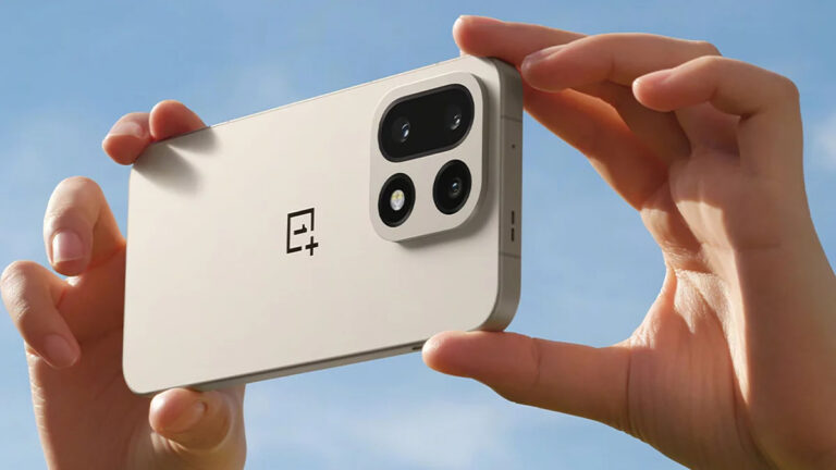 OnePlus confirmă un downgrade major adus ecranului OnePlus 15, compensat prin includerea unor camere foto mai bune