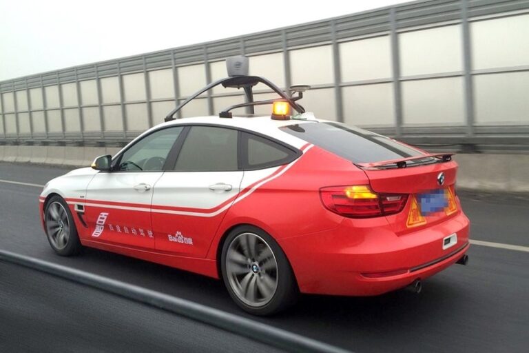 Baidu lansează în Elveţia primele taxiuri fără volan, în cursa pentru robotaxiurile europene