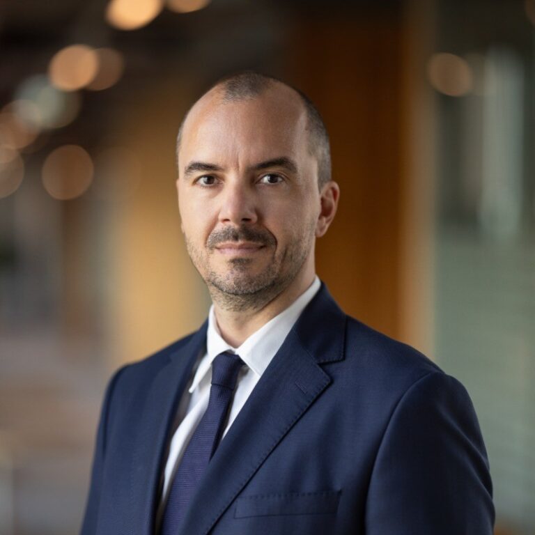 Surpriză: Bogdan Putinică se retrage din fruntea Microsoft România, după patru ani la conducerea companiei