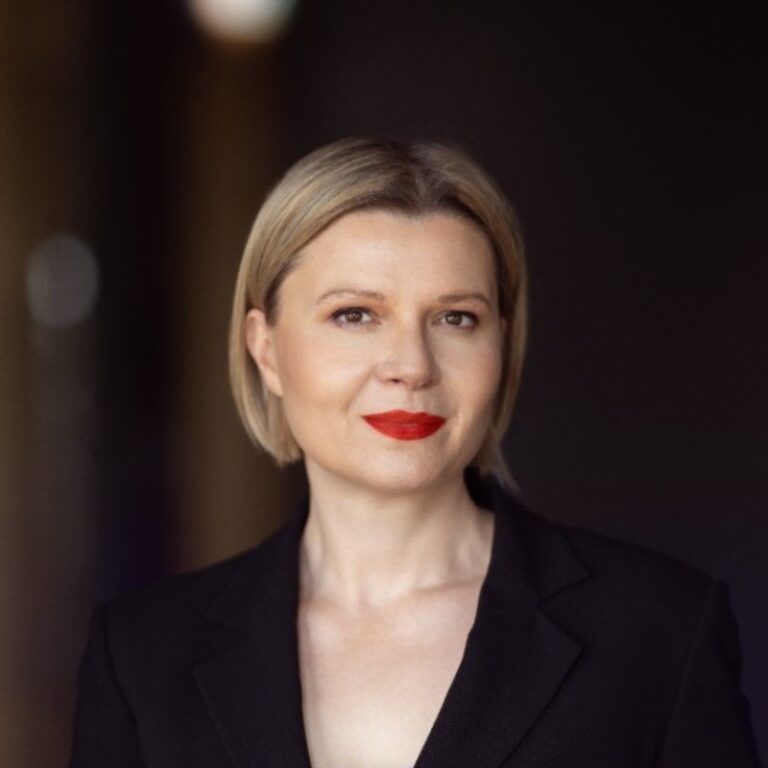 Gabriela Popescu, care lucrează pentru Microsoft România din 2017, numită director general interimar pentru operaţiunile gigantului american din IT pentru România, Republica Moldova şi CSI