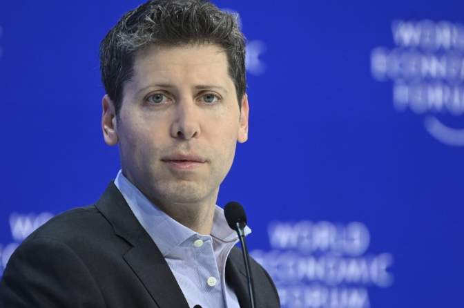 OpenAI, creatorul ChatGPT, ar discuta o listare în 2026 la o valoare record de 1.000 de miliarde de dolari. Compania neagă: „Un IPO nu este obiectivul nostru principal, prin urmare nu am fi putut stabili o dată pentru listare”