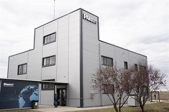 Gigantul american Panduit extinde producţia de fibră optică din România. Bogdan Vodă, plant manager: „Consolidăm rolul fabricii ca furnizor regional pentru soluţii de conectivitate avansată“