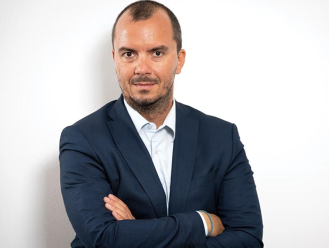 Bogdan Putinică, noul şef al expansiunii pentru start-upul AI Wonderful: Potenţialul este în companiile unde clienţii aşteaptă minute în şir la telefon. Un agent AI oferă o experienţă foarte bună la jumătate din cost