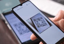 ING, prima bancă din România care lansează plățile instant cu mobilul la POS pentru mari retaileri, prin RoPay. Soluția, disponibilă în premieră la Auchan