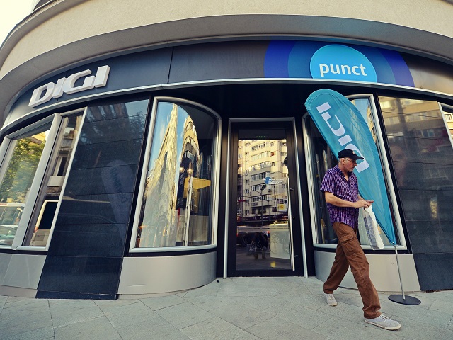 Bursă. Ştirile pe surse despre interesul Telefónica pentru Digi ridică acţiunile în premieră la 100 de lei, iar capitalizarea companiei cu 1 mld. lei în două zile. Pentru Digi este bine, dar cine profită de fapt?