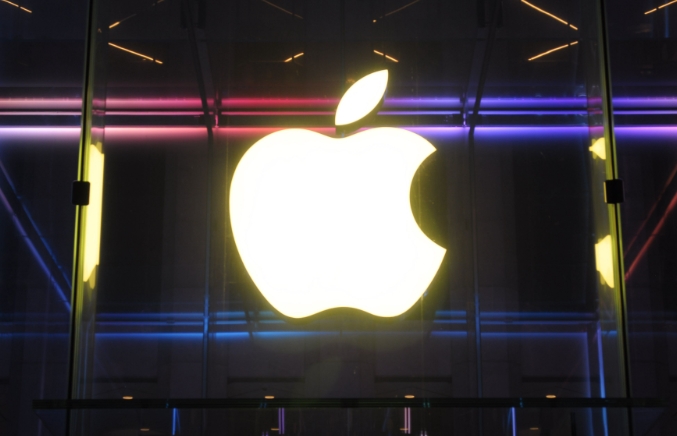 Apple se pregăteşte să intre pe piaţa laptopurilor ieftine pentru prima dată