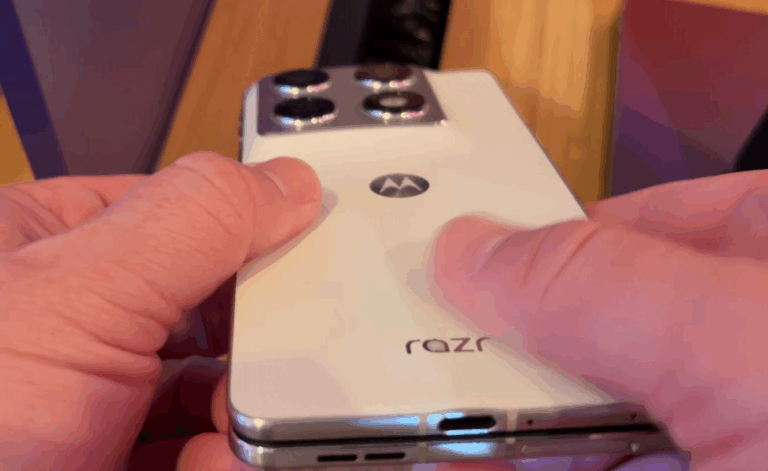 Motorola Razr Fold ar putea fi o bună alternativă Galaxy Z Fold