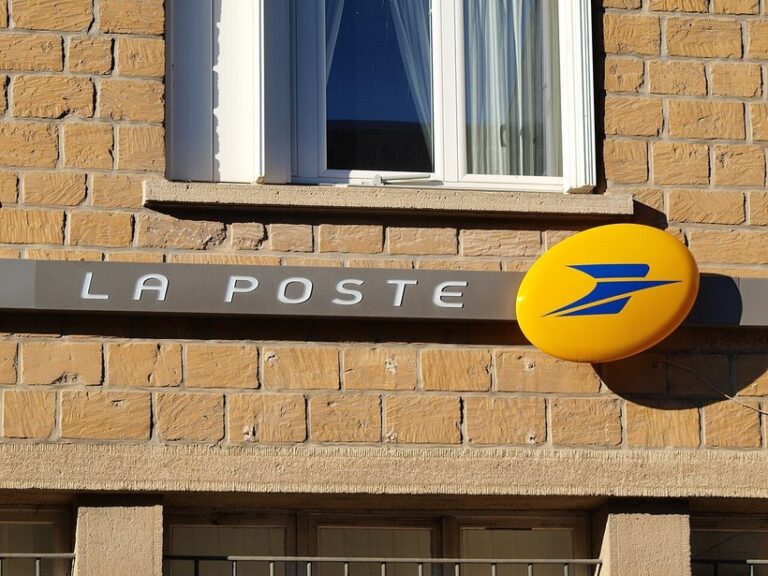 Serviciile online ale companiei La Poste din Franţa sunt inaccesibile în urma unui nou atac cibernetic