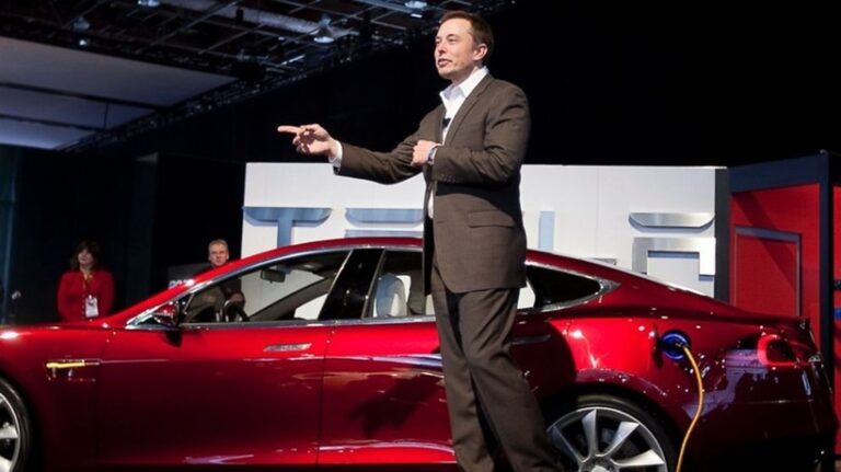 Elon Musk: Tesla opreşte producţia automobilelor Model S şi X şi transformă fabrica din Fremont pentru roboţii umanoizi Optimus