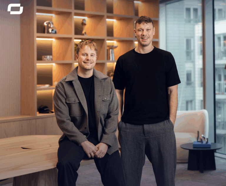 Synthesia, platforma britanică de video AI, obţine o evaluare de 4 miliarde de dolari după o rundă de 200 de milioane de dolari. Evaluarea s-a dublat în doar un an. Synthesia plănuieşte să construiască agenţi conversaţionali pentru training şi upskilling în companii