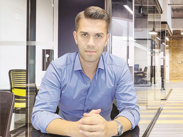 Clujenii de la OVES Enterprise au în plan să producă rachete de croazieră autonome. Mihai Filip, CEO: Ţintim atragerea unor investitori în proiect. OVES Enterprise se autofinanţează în proiectul de apărare, a investit circa un milion de euro şi caută investitori externi pentru a continua